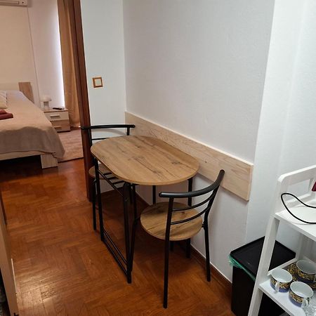 Apartmani Delas 2 프예스차나 우발라 외부 사진