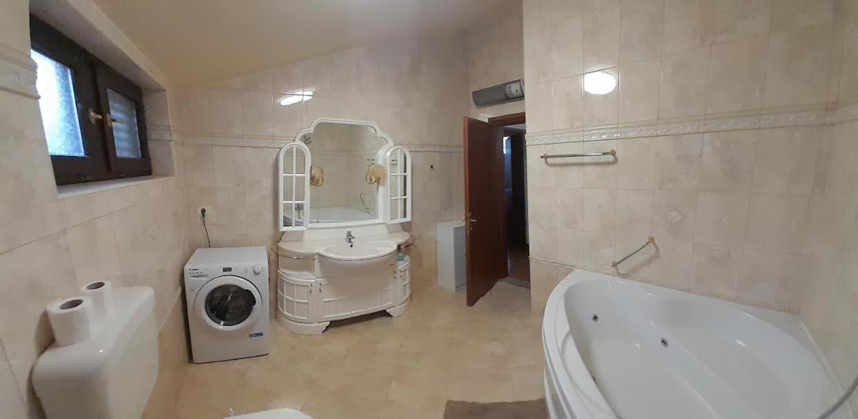 Apartmani Delas 2 프예스차나 우발라 외부 사진