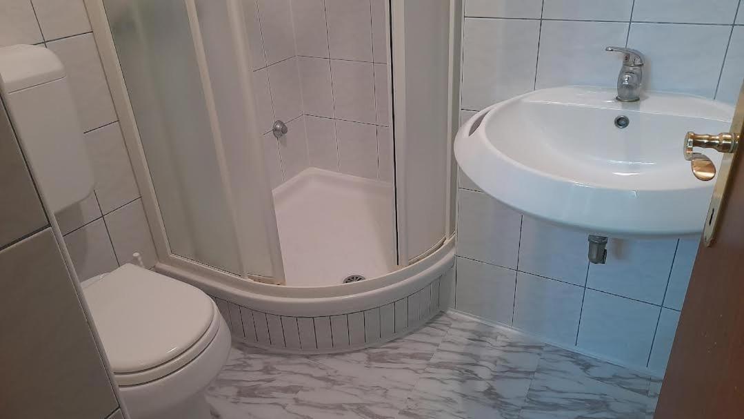 Apartmani Delas 2 프예스차나 우발라 외부 사진